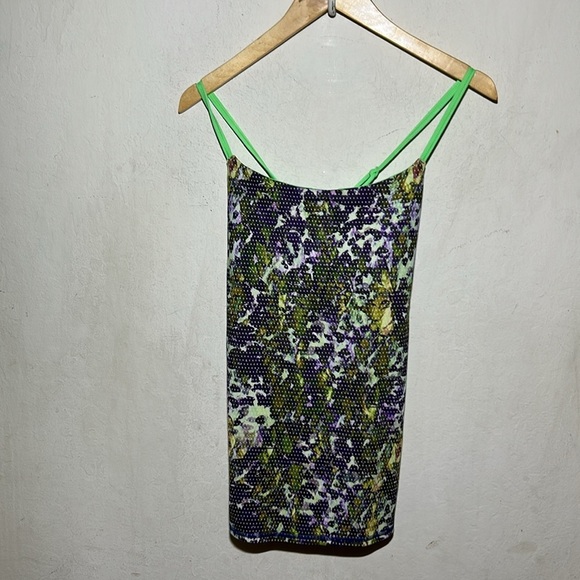lululemon athletica Tops - Lululemon Dancing Warrior Tank Floral Sport White Multi/Pistachio Size 6